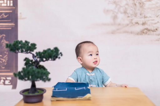 灌云宝宝眼屎多是什么原因 灌云宝宝眼屎多是什么原因